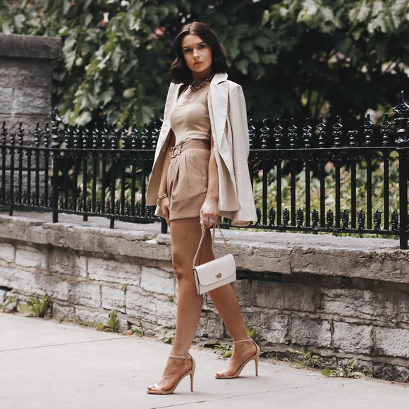 High Rise Belted Shorts - Picture 4 of 12